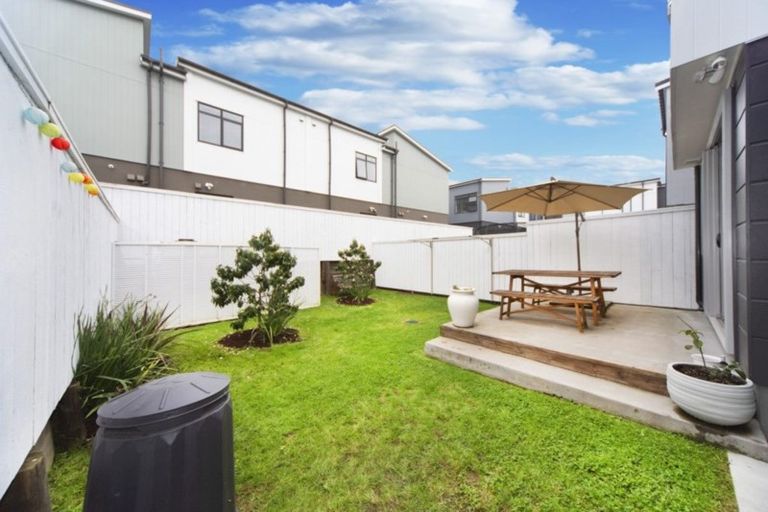 Photo of property in 6 Weta Road, Hobsonville, Auckland, 0616