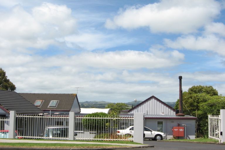Photo of property in 178 Wellington Street, Pukekohe, 2120