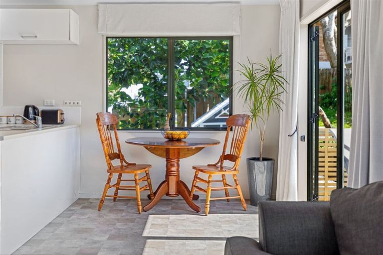 Photo of property in 3 Titiro Way, Welcome Bay, Tauranga, 3112