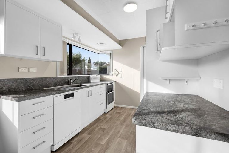 Photo of property in 3 Webster Street, Westown, New Plymouth, 4310