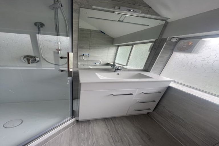 Photo of property in 2/108 Office Road, Merivale, Christchurch, 8014