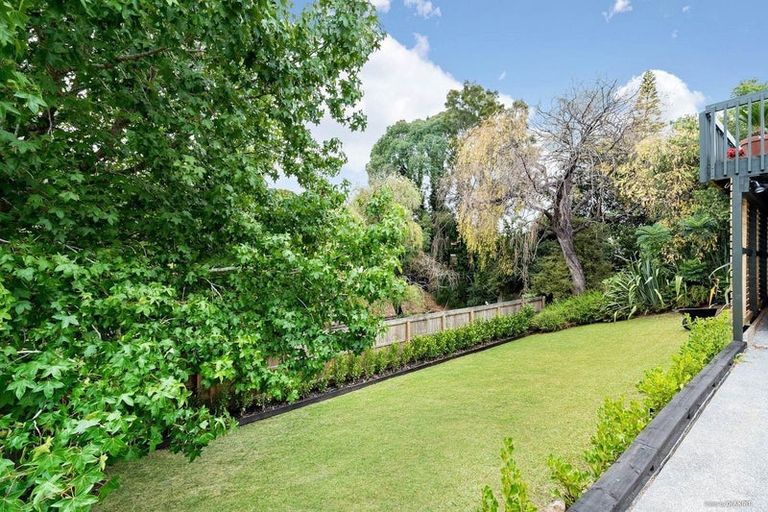 Photo of property in 2/28 Scarlock Avenue, Browns Bay, Auckland, 0630