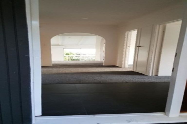 Photo of property in 79 Hadfield Street, Beach Haven, Auckland, 0626