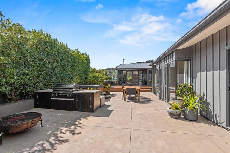 Photo of property in 77 Port Hills Road, Heathcote Valley, Christchurch, 8022