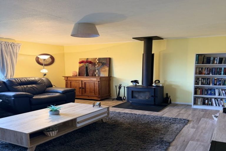 Photo of property in 102 Avon Road, Clifton, Invercargill, 9812