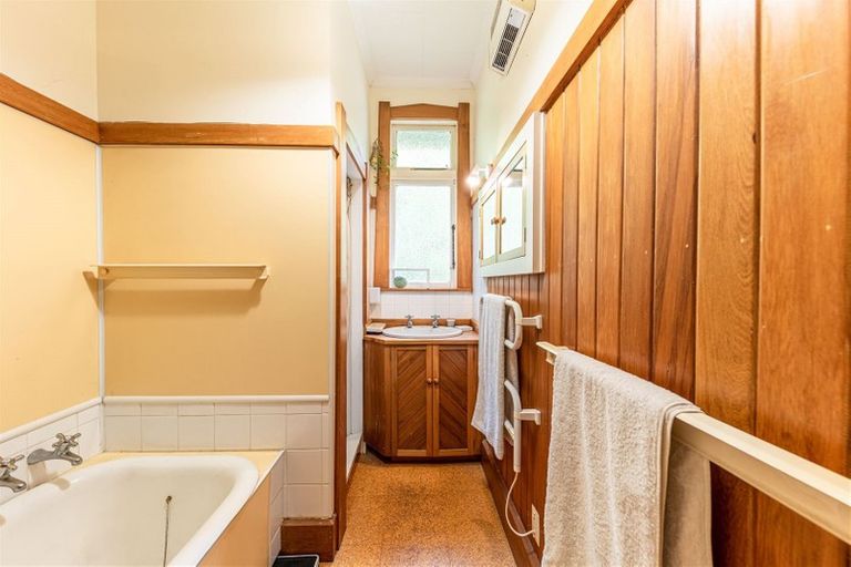 Photo of property in 57a Cashmere Road, Cashmere, Christchurch, 8022