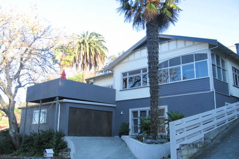 Photo of property in 8 Brewster Street, Bluff Hill, Napier, 4110