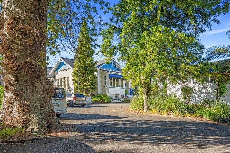 Photo of property in 1/106 Thirteenth Avenue, Tauranga South, Tauranga, 3112