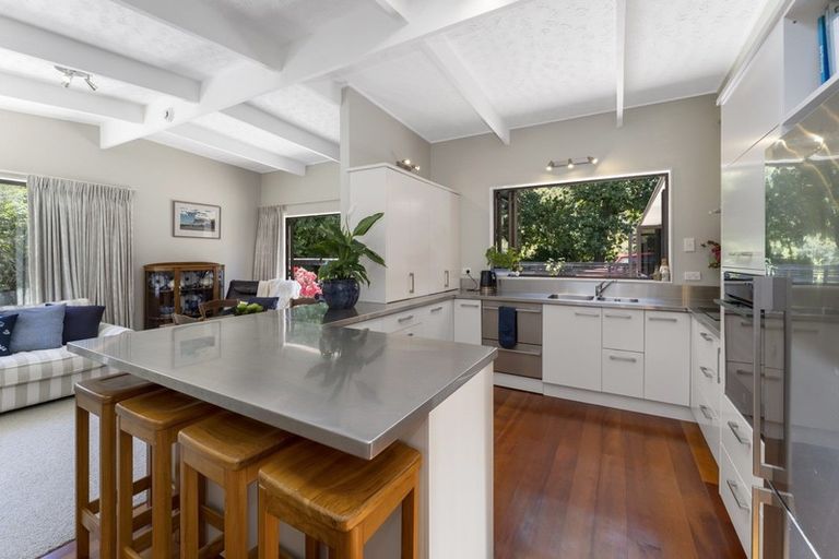 Photo of property in 7 Maungakotukutuku Road, Paraparaumu, 5032