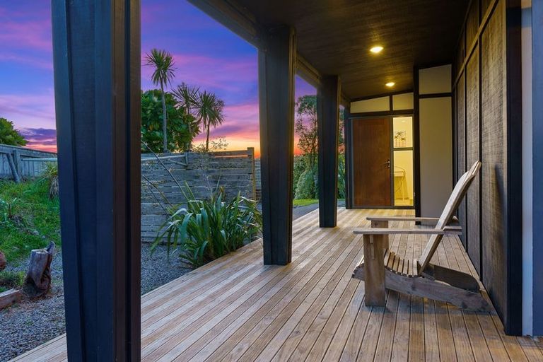 Photo of property in 2a Otaihanga Road, Paraparaumu Beach, Paraparaumu, 5032