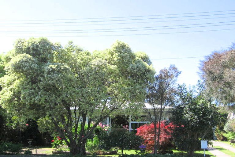 Photo of property in 2 Keiha Street, Riverdale, Gisborne, 4010