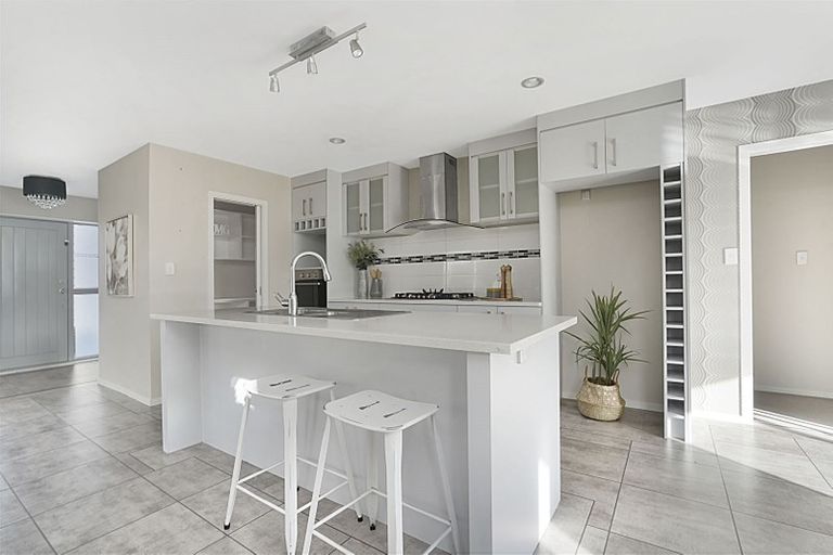 Photo of property in 16 Cole Thomas Place, Huntington, Hamilton, 3210