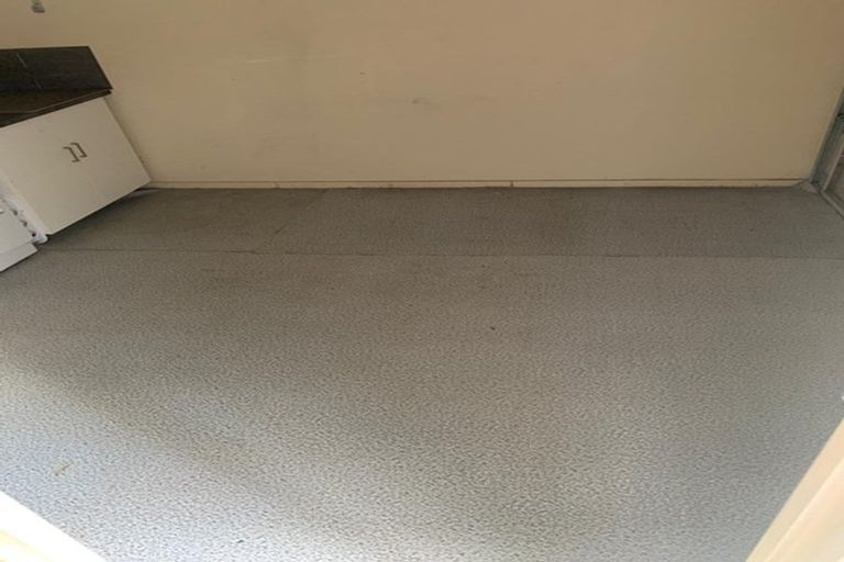 Photo of property in 6/4 Keeling Road, Henderson, Auckland, 0612