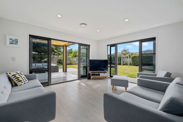 Photo of property in 58 Erskine Street, Lake Hayes, Queenstown, 9304