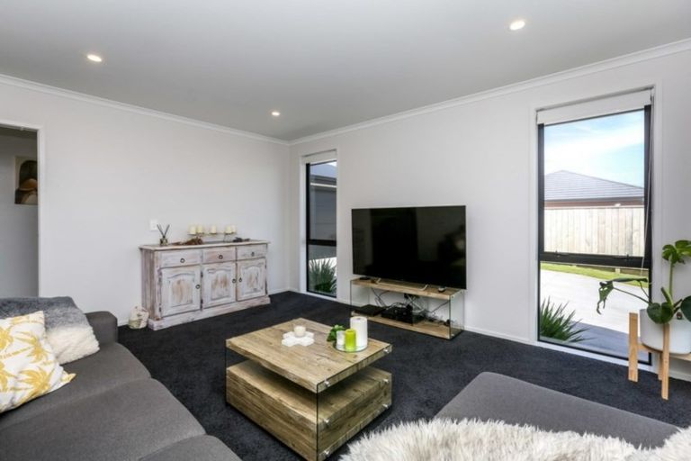 Photo of property in 3 Roy Johns Way, Bell Block, New Plymouth, 4312