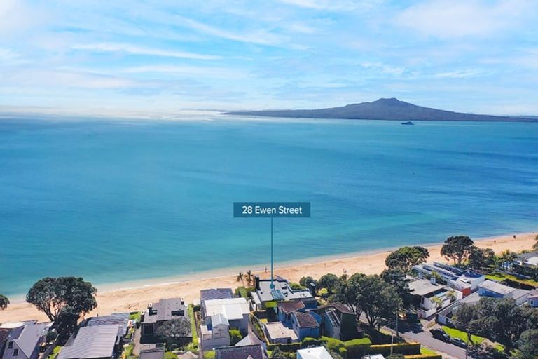 Photo of property in 28 Ewen Street, Takapuna, Auckland, 0622