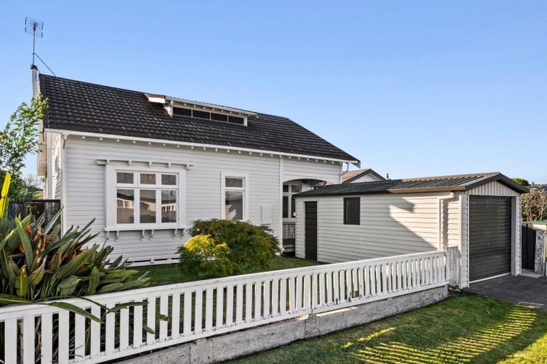 Photo of property in 17 Hunter Street, Te Hapara, Gisborne, 4010