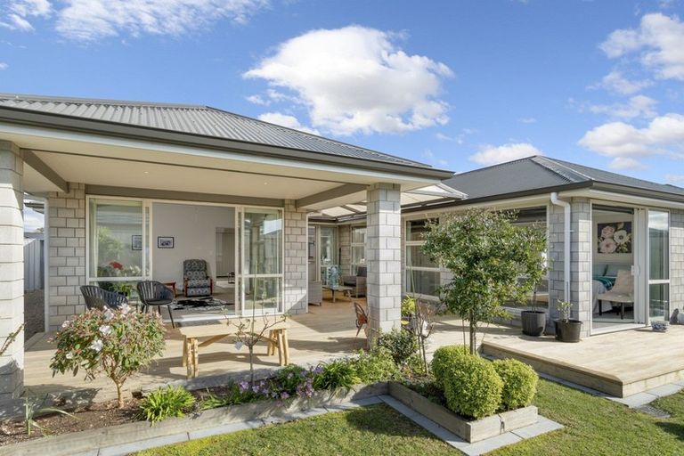 Photo of property in 124 Puhirake Crescent, Pyes Pa, Tauranga, 3112