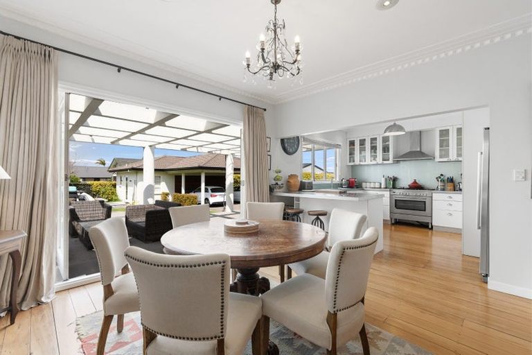 Photo of property in 462 Devonport Road, Tauranga South, Tauranga, 3112