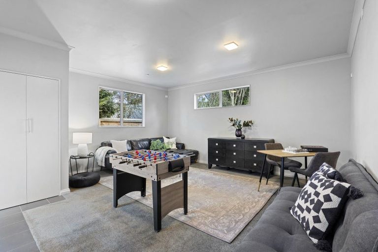 Photo of property in 90 Memorial Avenue, Ilam, Christchurch, 8053