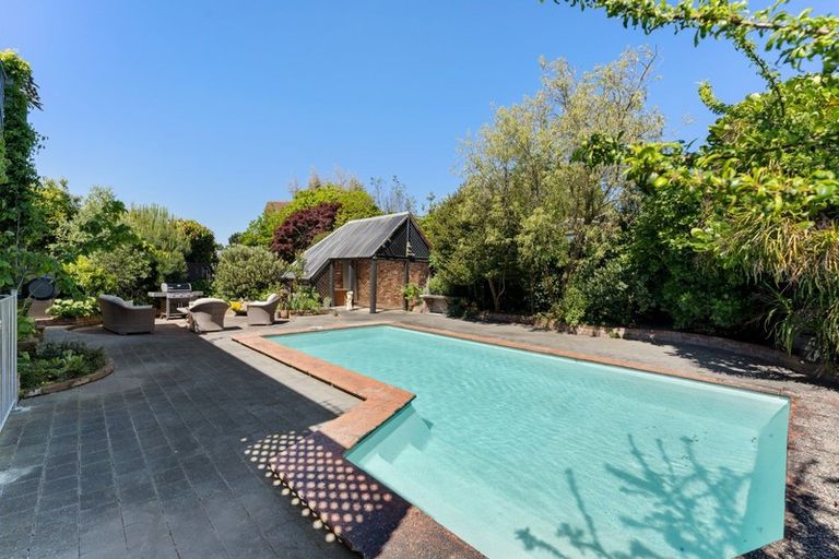 Photo of property in 110 Buick Crescent, Awapuni, Palmerston North, 4412