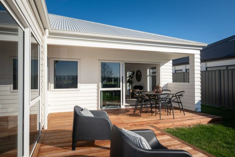 Photo of property in 76 Pelorus Avenue, Poraiti, Napier, 4112