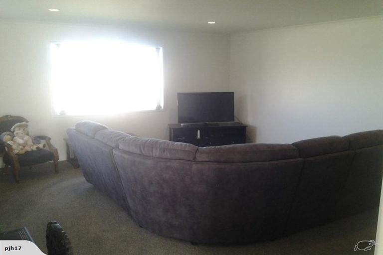 Photo of property in 65 Kowi Lakes Drive, One Tree Point, 0118