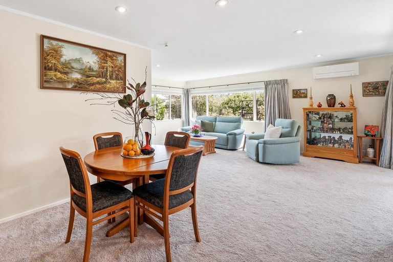 Photo of property in 39 Lakeside Drive, Orewa, 0931