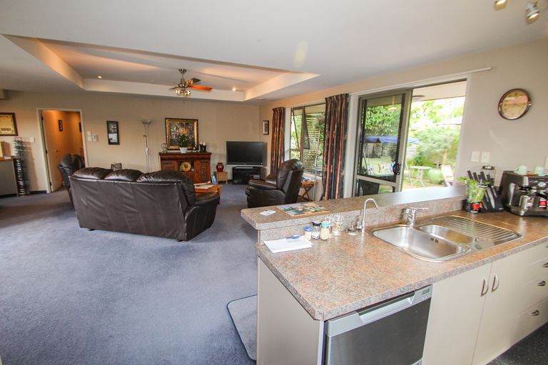 Photo of property in 37 Redcastle Road, Oamaru North, Oamaru, 9400