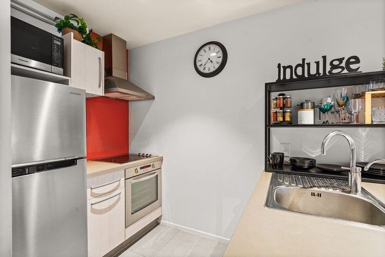 Photo of property in 2-06/424 Maunganui Road, Mount Maunganui, 3116