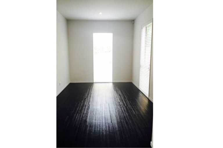 Photo of property in 53 Seymour Road, Sunnyvale, Auckland, 0612