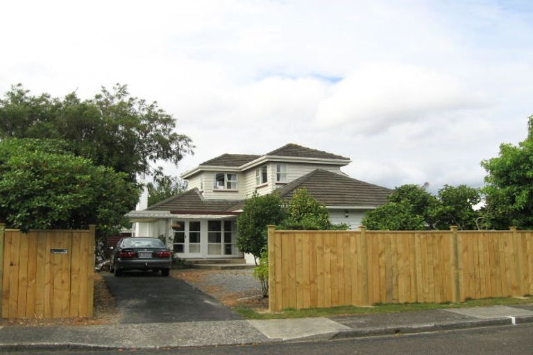 Photo of property in 7 Parera Grove, Heretaunga, Upper Hutt, 5018
