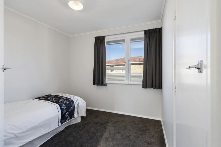 Photo of property in 17 Wilson Crescent, Highbury, Palmerston North, 4412