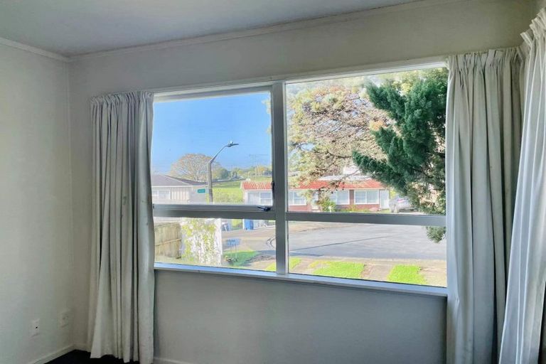Photo of property in 28 Nutsey Avenue, Northcote, Auckland, 0627
