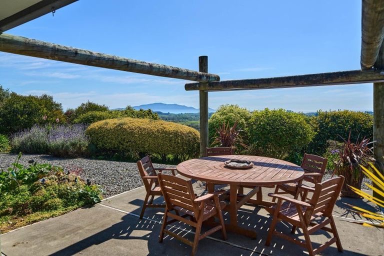 Photo of property in 57 Octavius Road, Peka Peka, Waikanae, 5391