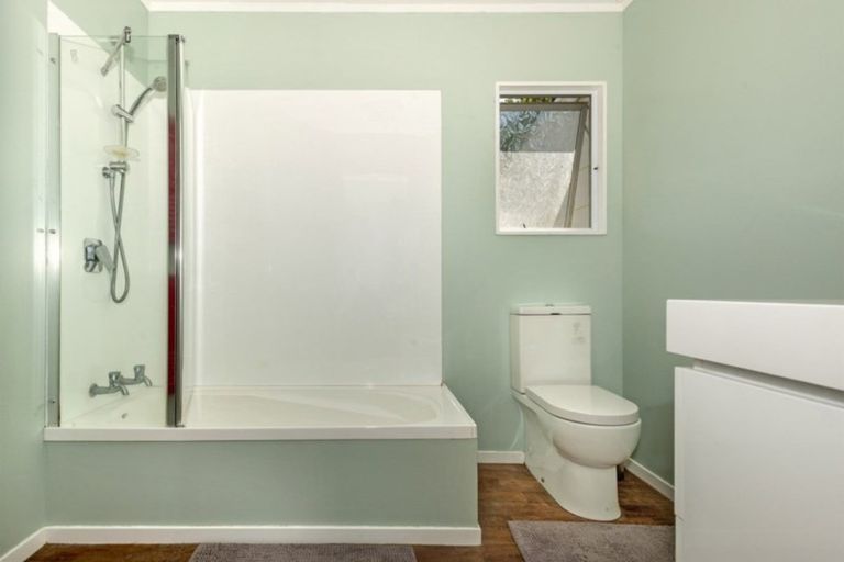 Photo of property in 172 Whatatutu Road, Te Karaka, 4094