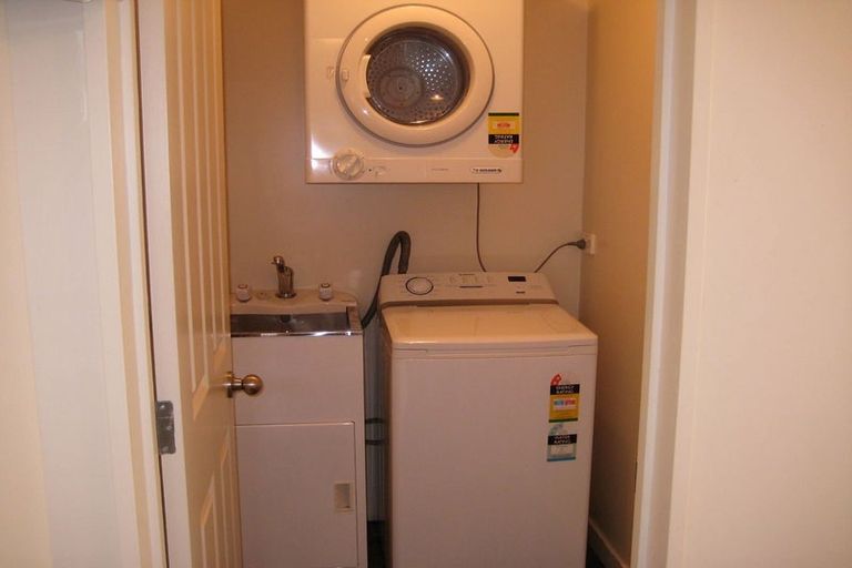 Photo of property in 6 Inverleith Street, North Dunedin, Dunedin, 9016