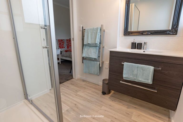 Photo of property in 64 Motuhara Road, Plimmerton, Porirua, 5026