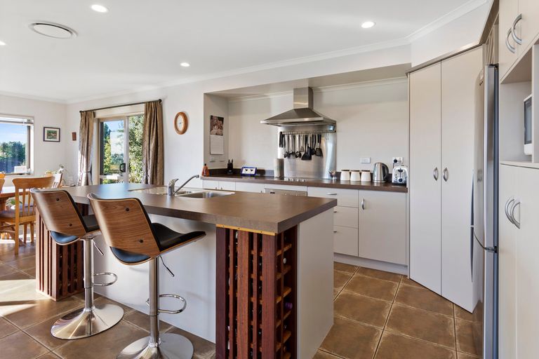 Photo of property in 48 Woodleigh Place, Ohauiti, Tauranga, 3112