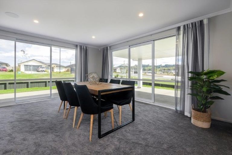 Photo of property in 2 Helenvale Crescent, Pokeno, 2402