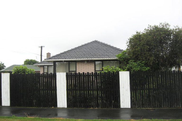 Photo of property in 6 Lovelock Street, Dallington, Christchurch, 8061