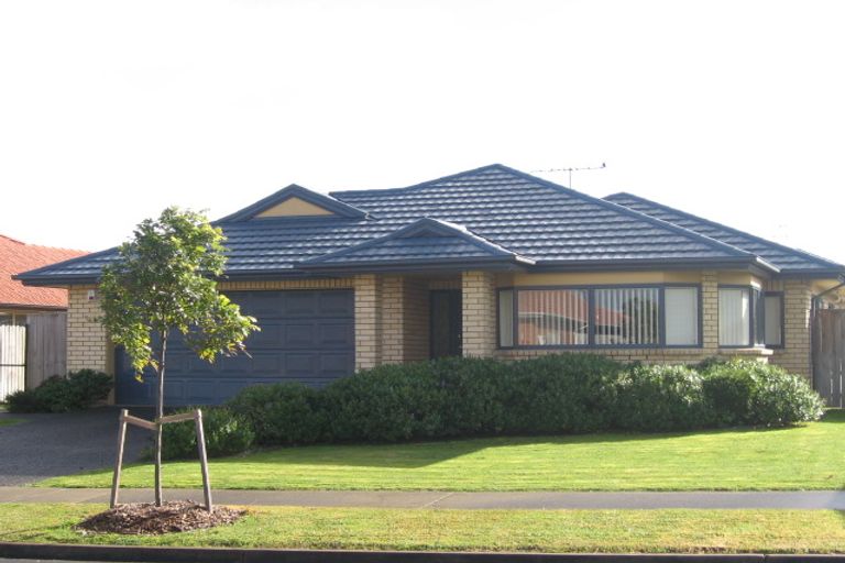 Photo of property in 8 Ballybay Road, East Tamaki, Auckland, 2016