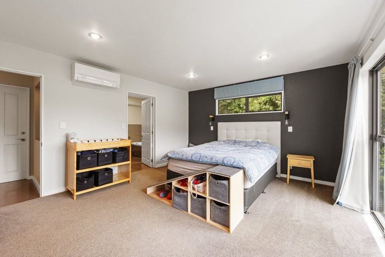 Photo of property in 8 Emerald Lane, Cashmere, Christchurch, 8022