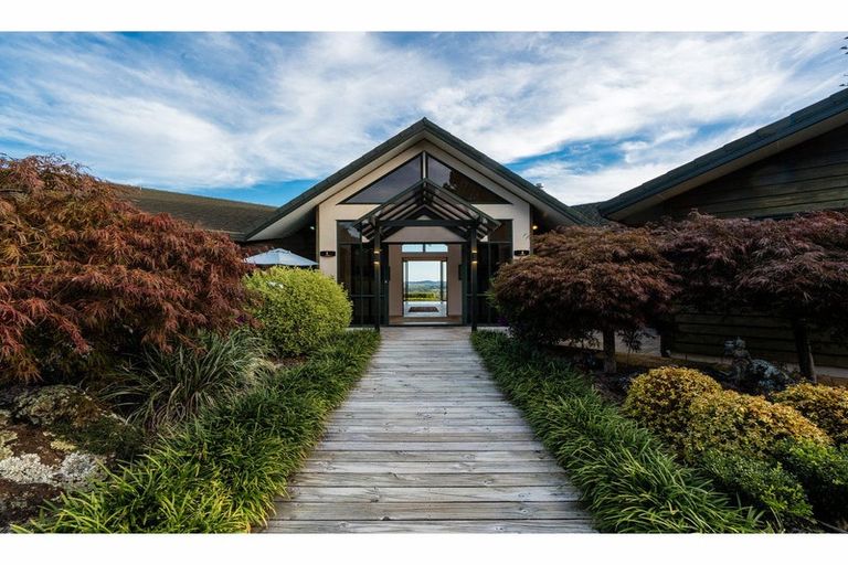 Photo of property in 2 Doves Bay Road, Kerikeri, 0294