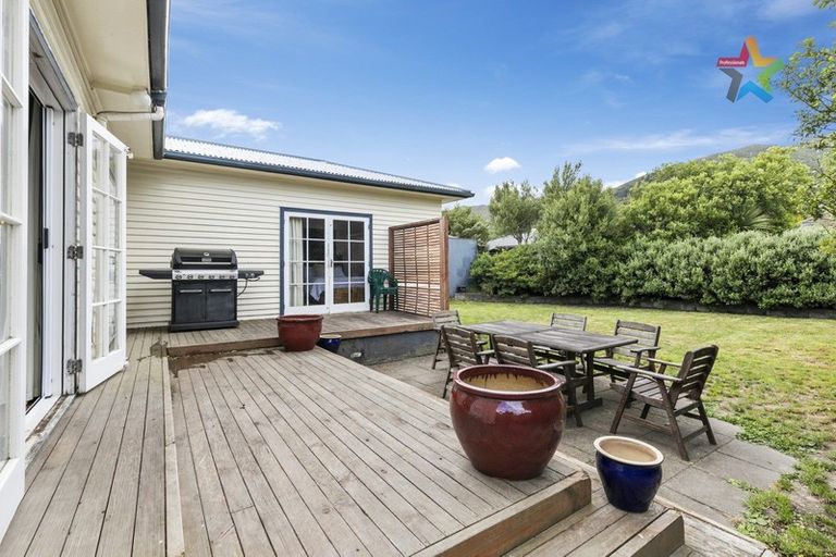 Photo of property in 11 Godley Street, Waterloo, Lower Hutt, 5011