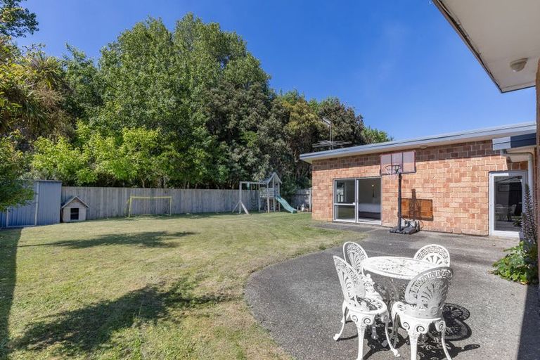 Photo of property in 102 Weggery Drive, Waikanae Beach, Waikanae, 5036