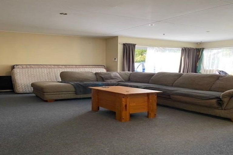 Photo of property in 49 Tait Drive, Greenmeadows, Napier, 4112