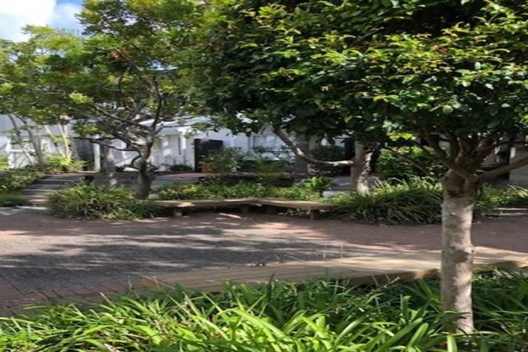 Photo of property in 7/72 Kitchener Road, Milford, Auckland, 0620