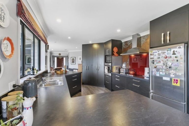 Photo of property in 3 Margaret Place, Waiuku, 2123