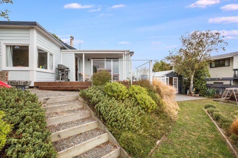 Photo of property in 15 Howard Road, Point Howard, Lower Hutt, 5013